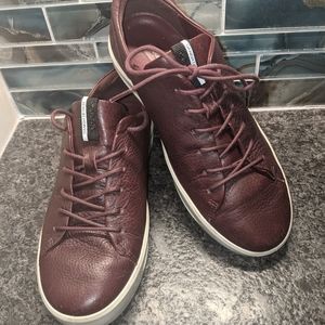 Ecco leather soft 8 casual shoe in excellent used condition.